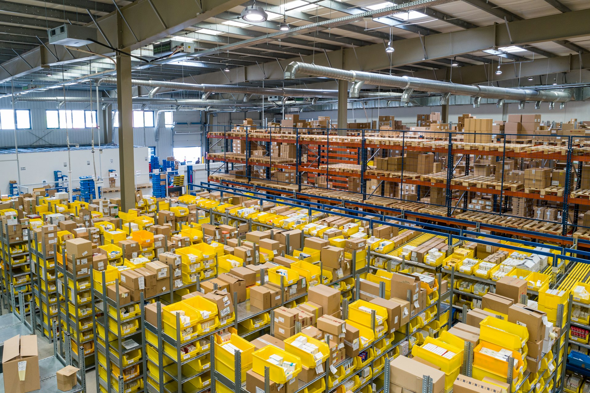 Grain silos and warehouse infrastructure for global agricultural commodity storage